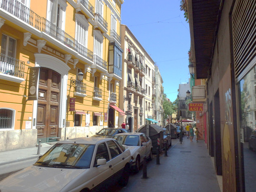 Val&egrave;ncia Street.